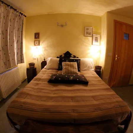 Maison Du-noyer Et Tables D'hotes Aosta