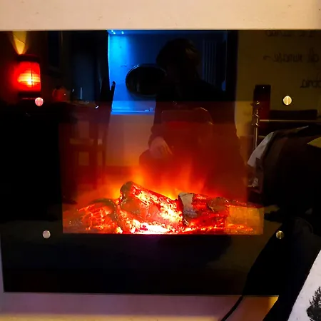 Gasthuis Maison Du-noyer Et Tables D'hotes Aosta