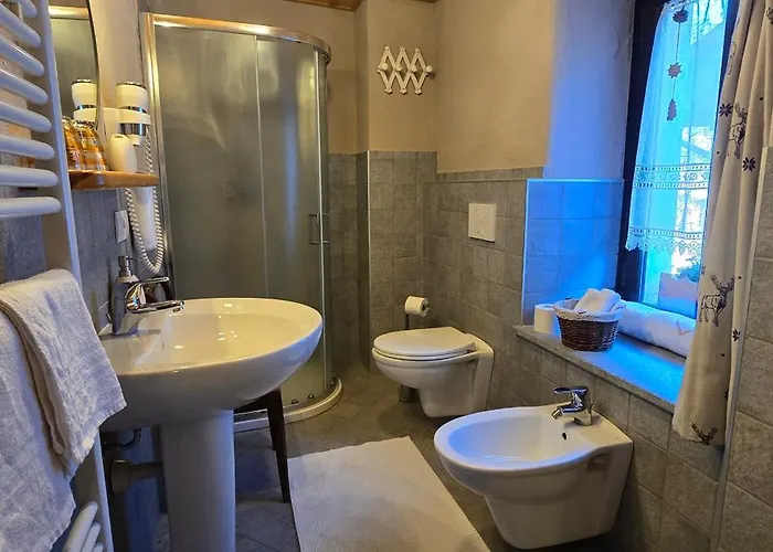 Maison Du-noyer Et Tables D'hotes 3* Aosta