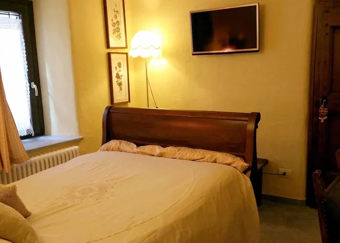 Maison Du-noyer Et Tables D'hotes Guest house