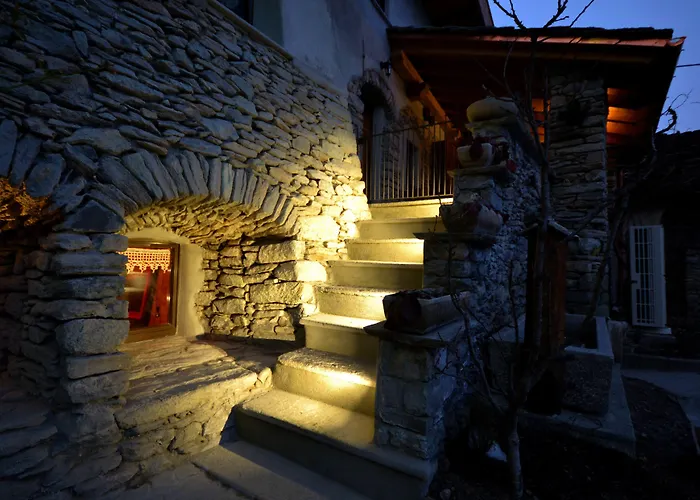 Maison Du-noyer Et Tables D'hotes Guest house