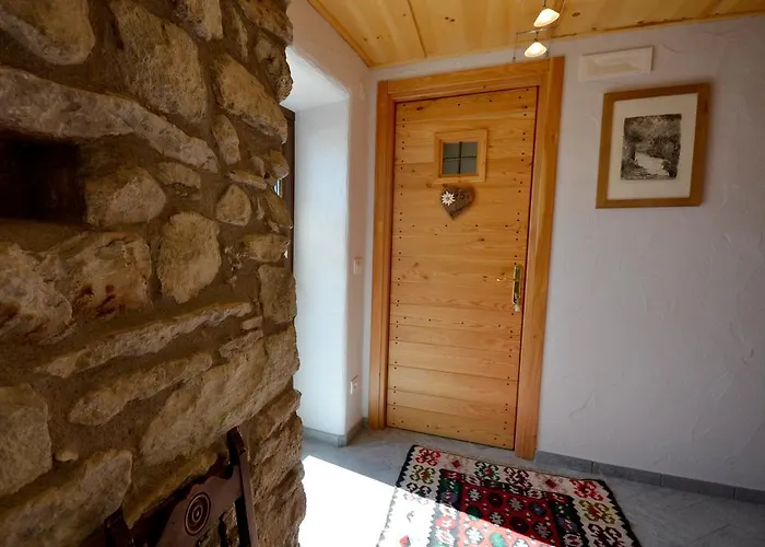 Maison Du-noyer Et Tables D'hotes Guest house 3*