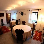 Maison Du-noyer Et Tables D'hotes Πανσιόν Αόστα