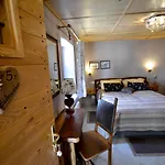 Maison Du-noyer Et Tables D'hotes Πανσιόν Αόστα