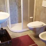 Maison Du-noyer Et Tables D'hotes 4* Αόστα