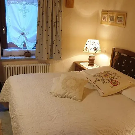 Maison Du-noyer Et Tables D'hotes Guest house 2*
