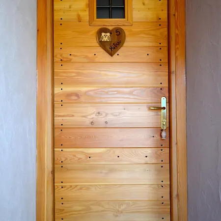 Affittacamere Maison Du-noyer Et Tables D'hotes