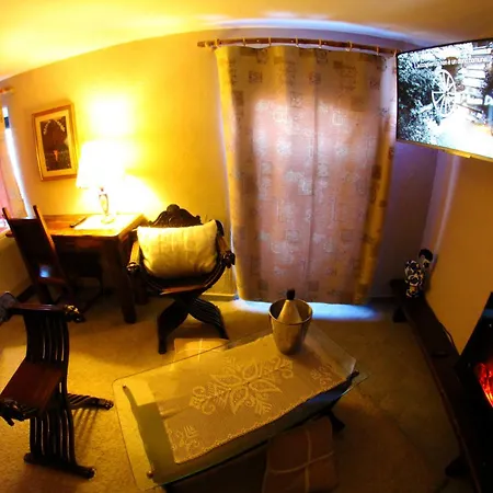 Maison Du-noyer Et Tables D'hotes Guest house 2*