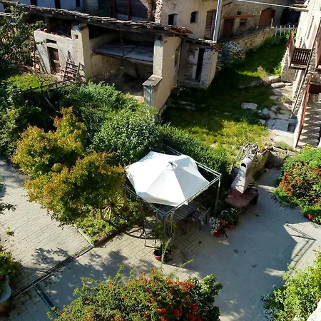 Maison Du-noyer Et Tables D'hotes 4*