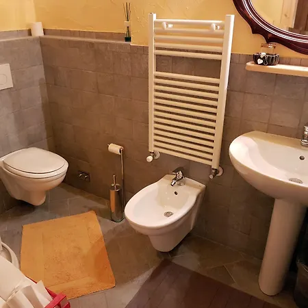 Maison Du-noyer Et Tables D'hotes 4* Aosta