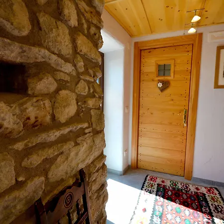 Guest house Maison Du-noyer Et Tables D'hotes 4*