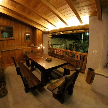 Affittacamere Maison Du-noyer Et Tables D'hotes