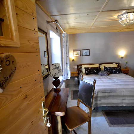 Maison Du-noyer Et Tables D'hotes Pensionat Aosta