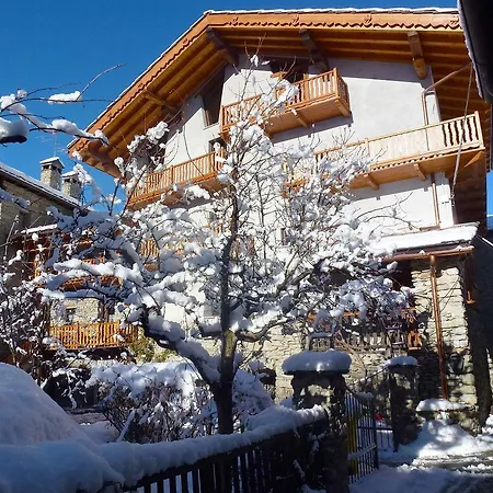 Maison Du-noyer Et Tables D'hotes Gasthof Aosta