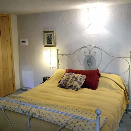 Maison Du-noyer Et Tables D'hotes Casa de hóspedes 2*