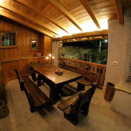 Casa de hóspedes Maison Du-noyer Et Tables D'hotes 2*