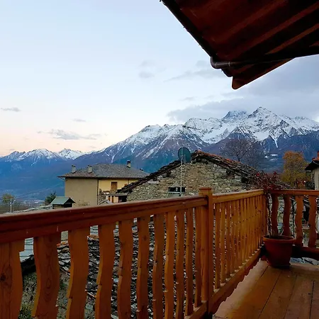 Maison Du-noyer Et Tables D'hotes Aosta