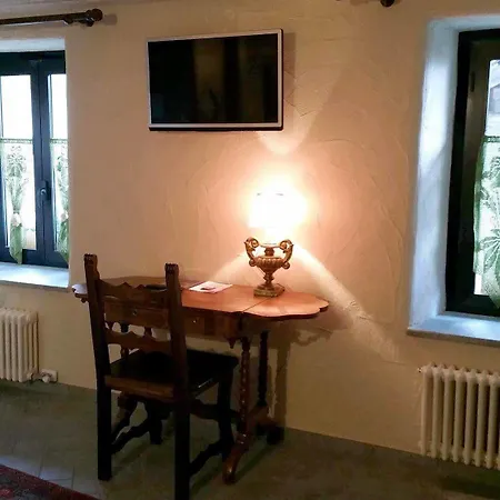 Maison Du-noyer Et Tables D'hotes בית הארחה