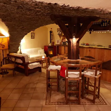 Maison Du-noyer Et Tables D'hotes Casa de hóspedes 2*