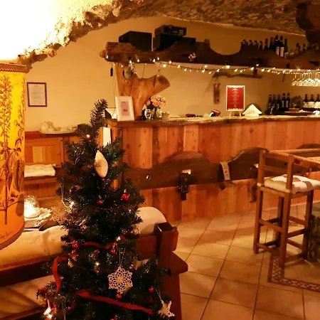 Maison Du-noyer Et Tables D'hotes Guest house Aosta