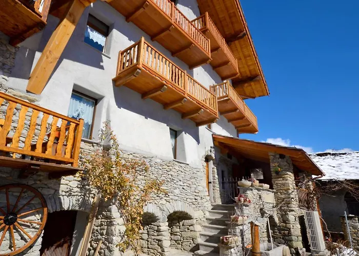 Maison Du-noyer Et Tables D'hotes アオスタ