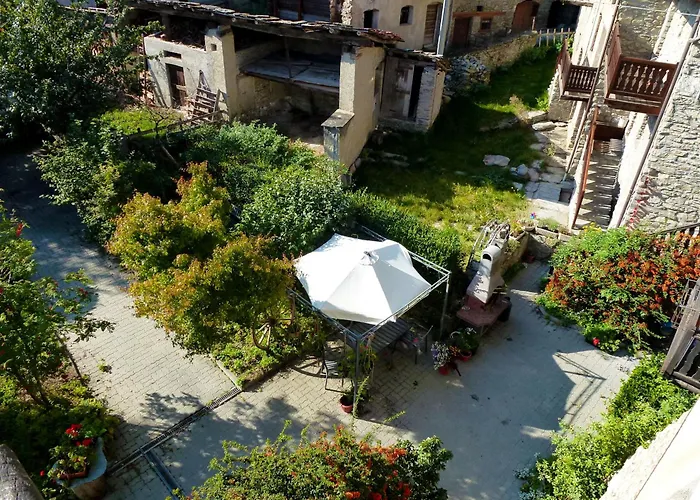 Maison Du-noyer Et Tables D'hotes 3*