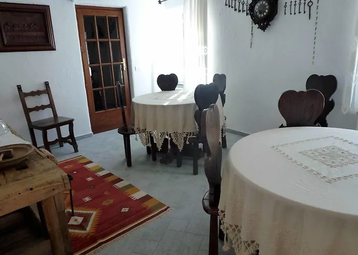 Maison Du-noyer Et Tables D'hotes