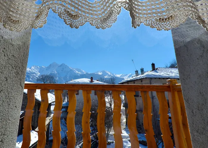 Maison Du-noyer Et Tables D'hotes 3*